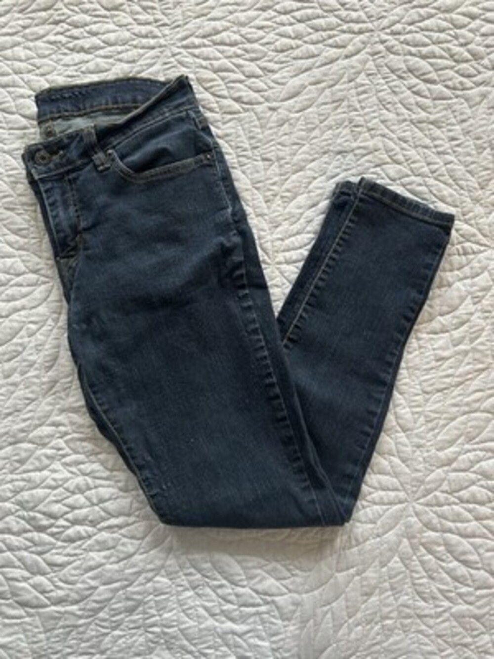 Levi's Slim Jeans Dark Wash Blue Size 31 Excellent Condition